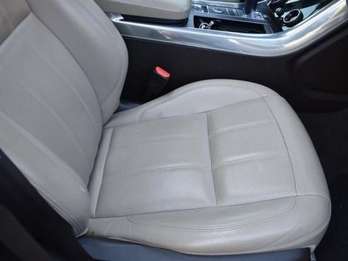 Used 2019 Land Rover Range Rover Sport HSE AWD/4WD image 24