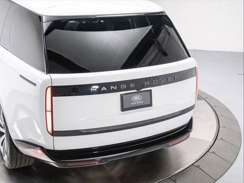 New 2025 Land Rover Range Rover SE image 42