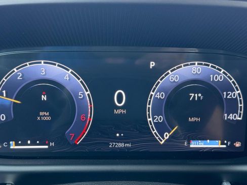 Used 2024 Jeep Wagoneer 4x4 w/ Premium Group I image 23