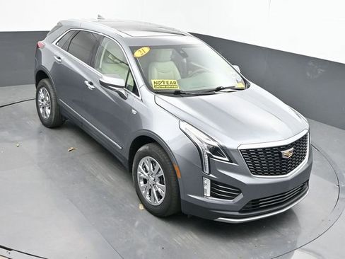 Used 2021 Cadillac XT5 Premium Luxury w/ LPO, Floor Liner Package AWD/4WD image 39