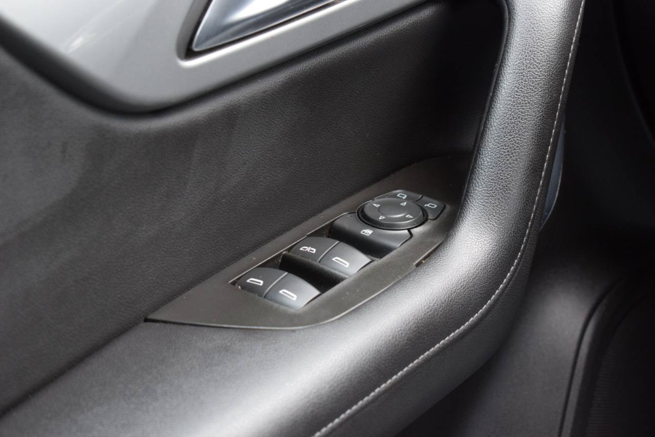 Used 2020 Chevrolet Blazer LT FWD image 19