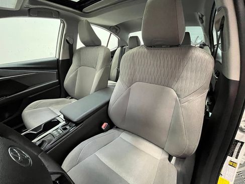 Used 2025 Toyota Camry LE w/ Convenience Package FWD image 11