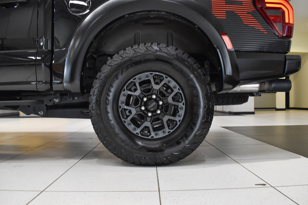 Used 2025 Ford F150 Raptor w/ Equipment Group 803A Raptor R AWD/4WD image 13