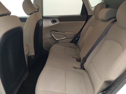 Used 2020 Kia Soul LX FWD image 18