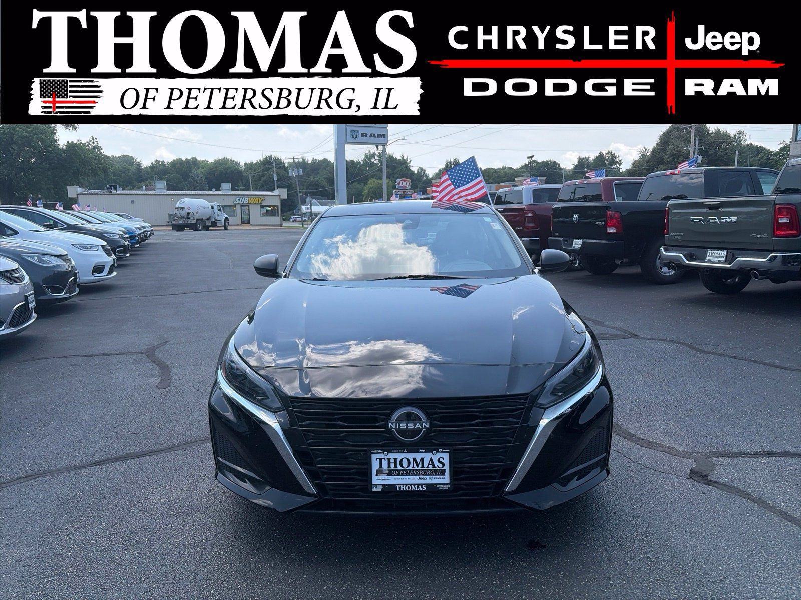 Used 2025 Nissan Altima 2.5 SV FWD image 2