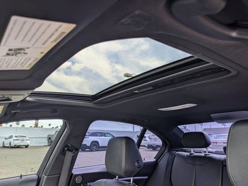 Used 2017 BMW 340i Sedan RWD image 16