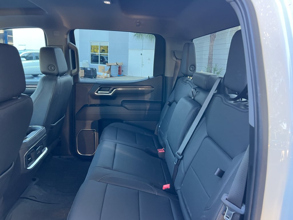 Used 2024 GMC Sierra 1500 SLT AWD/4WD image 11
