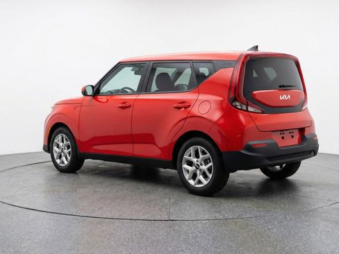 Used 2025 Kia Soul LX w/ LX Technology Package image 6