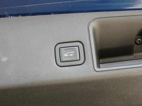 Used 2023 GMC Terrain SLT FWD image 27