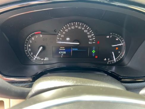Used 2019 Cadillac XT5 FWD image 15