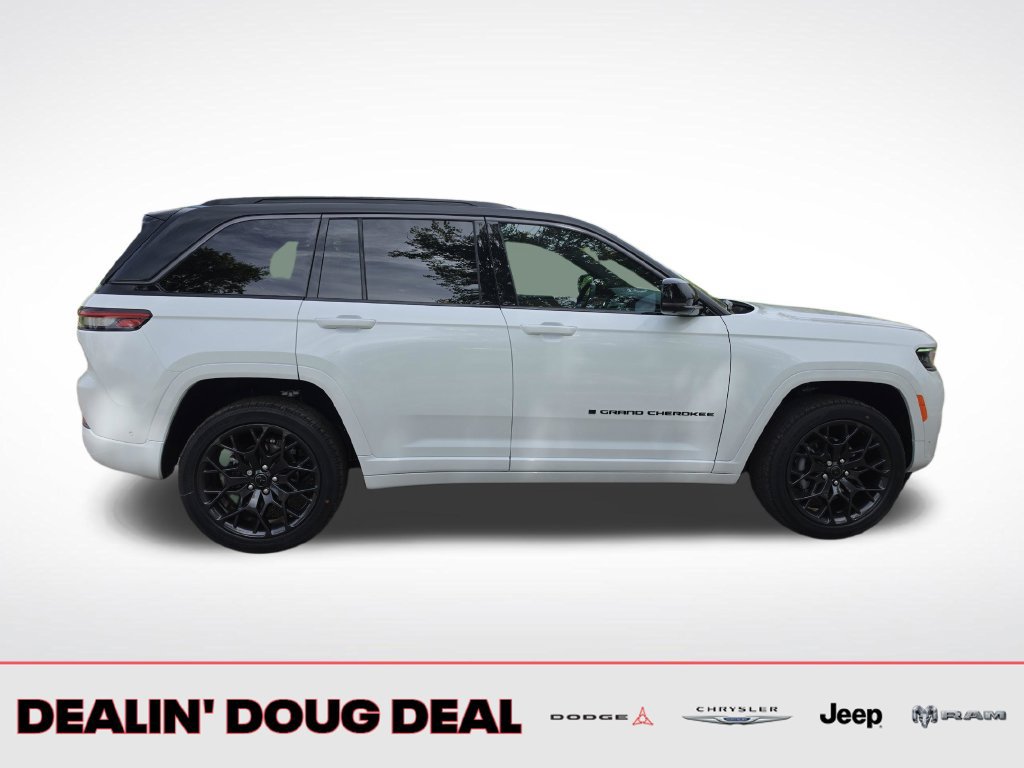 New 2027 Jeep Grand Cherokee Summit AWD/4WD image 6