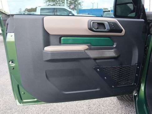 Used 2023 Ford Bronco Wildtrak image 15