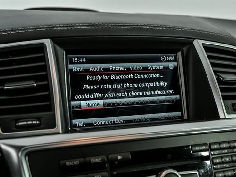 Used 2014 Mercedes-Benz GL 450 4MATIC w/ Lighting Package image 32