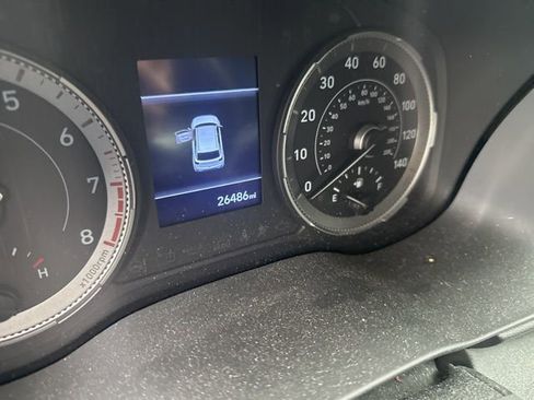 Used 2020 Hyundai Venue SE image 4