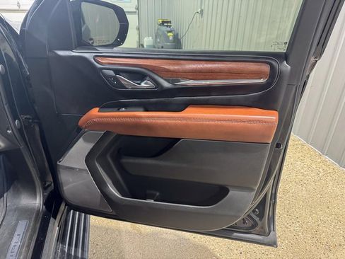 Used 2023 GMC Yukon Denali Ultimate image 28