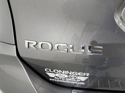 Used 2019 Nissan Rogue SV AWD/4WD image 9