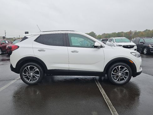 Certified 2021 Buick Encore GX Select w/ Advanced Technology Package image 7