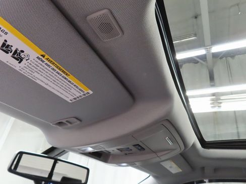 Used 2017 GMC Sierra 1500 SLT image 18