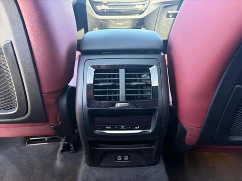 Used 2024 BMW X3 sDrive30i w/ Premium Package w/ZPA image 17