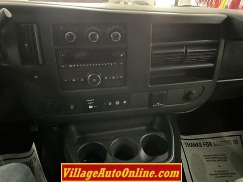 Used 2017 Chevrolet Express 2500 Extended RWD image 14