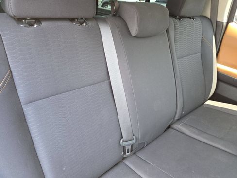 Used 2019 Toyota Tacoma SR5 RWD image 15