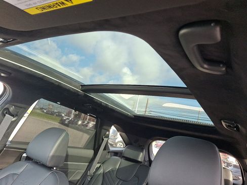 New 2025 Kia Sorento SX Prestige image 10