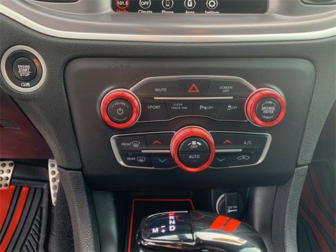 Certified 2022 Dodge Charger GT w/ Blacktop Package image 33