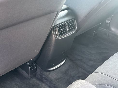 Used 2020 Honda CR-V LX image 37