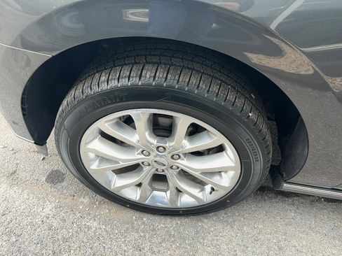 Used 2019 Ford Expedition Limited w/ Equipment Group 302A image 5