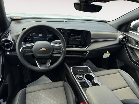 New 2026 Chevrolet Equinox LT FWD image 15