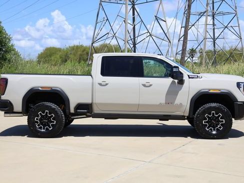 New 2026 GMC Sierra 2500 AT4X AWD/4WD image 4