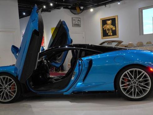 Used 2022 McLaren GT RWD image 14