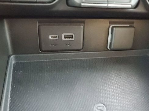 Used 2021 Chevrolet Tahoe Premier w/ Premium Package image 33