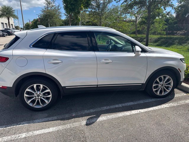 Used 2019 Lincoln MKC Select w/ Select Plus Package FWD image 11