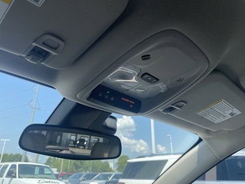 Used 2021 Buick Encore GX Preferred image 23