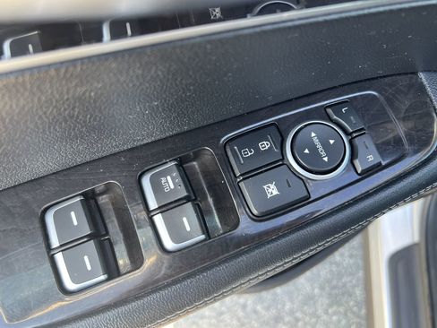 Used 2016 Kia Sorento LX w/ LX Convenience Package image 17