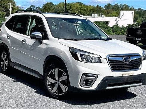 Used 2019 Subaru Forester Touring AWD/4WD image 2