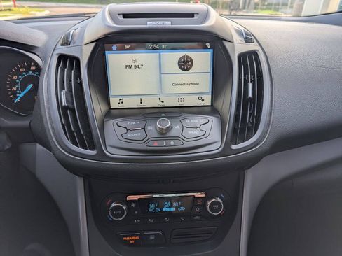 Used 2016 Ford Escape SE w/ Equipment Group 201A FWD image 34