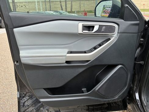 Used 2023 Ford Explorer XLT w/ Equipment Group 202A image 11
