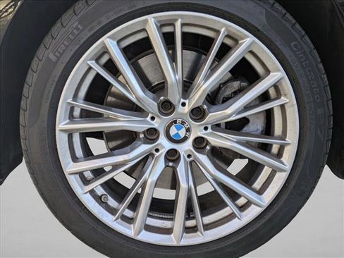 Used 2024 BMW 330i Sedan w/ Convenience Package image 25