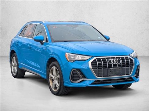 Used 2020 Audi Q3 2.0T Premium image 3