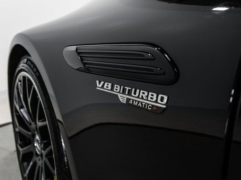 Used 2022 Mercedes-Benz SL 55 AMG 4MATIC w/ Driver Assistance Package image 38