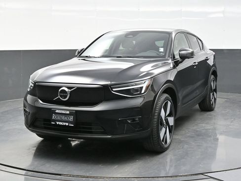 Used 2023 Volvo C40 P8 Recharge Ultimate image 2