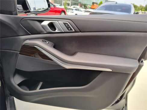 Used 2019 BMW X5 xDrive40i w/ Premium Package 2 image 26