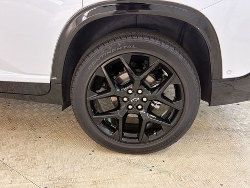 Used 2026 Chevrolet Traverse RS w/ LPO, Floor Liner Package AWD/4WD image 12