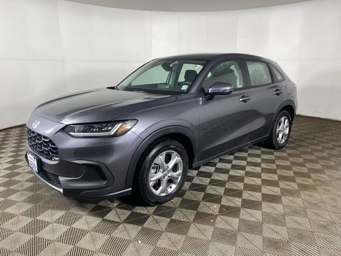 Used 2023 Honda HR-V LX image 9