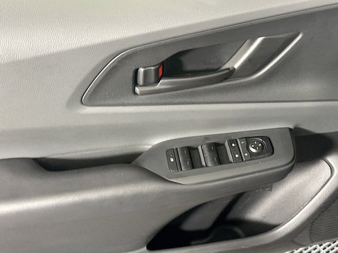 Used 2025 Toyota Prius LE image 15