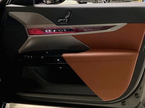 Certified 2025 BMW 760i xDrive 760i xDrive w/ Executive Package image 21