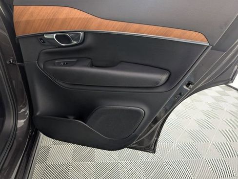 Used 2023 Volvo XC90 T8 Plus w/ Protection Package Premier image 32