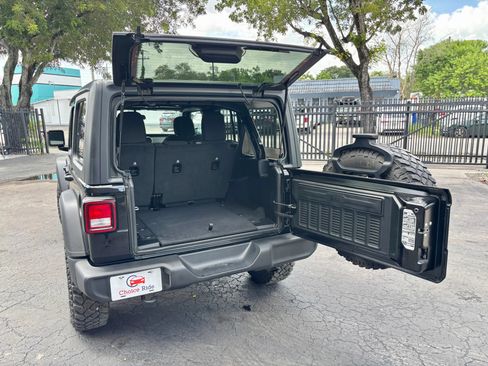 Used 2020 Jeep Wrangler Unlimited Sport AWD/4WD image 28